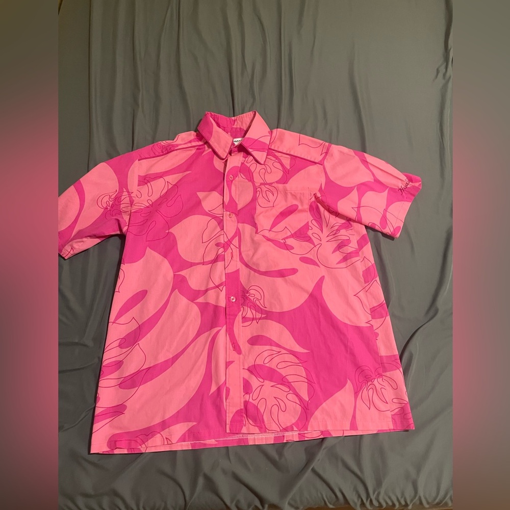 Vintage men’s aloha shirt